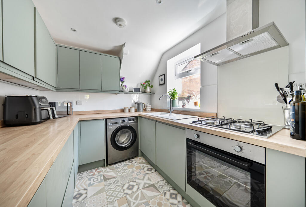 1360488-17-68da7f...