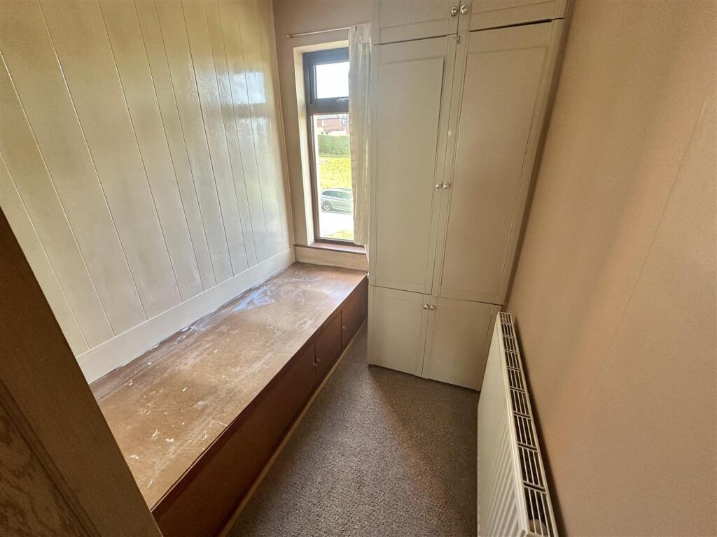 Bramleys Estate Agents - Leeds Old Road (9).jpg