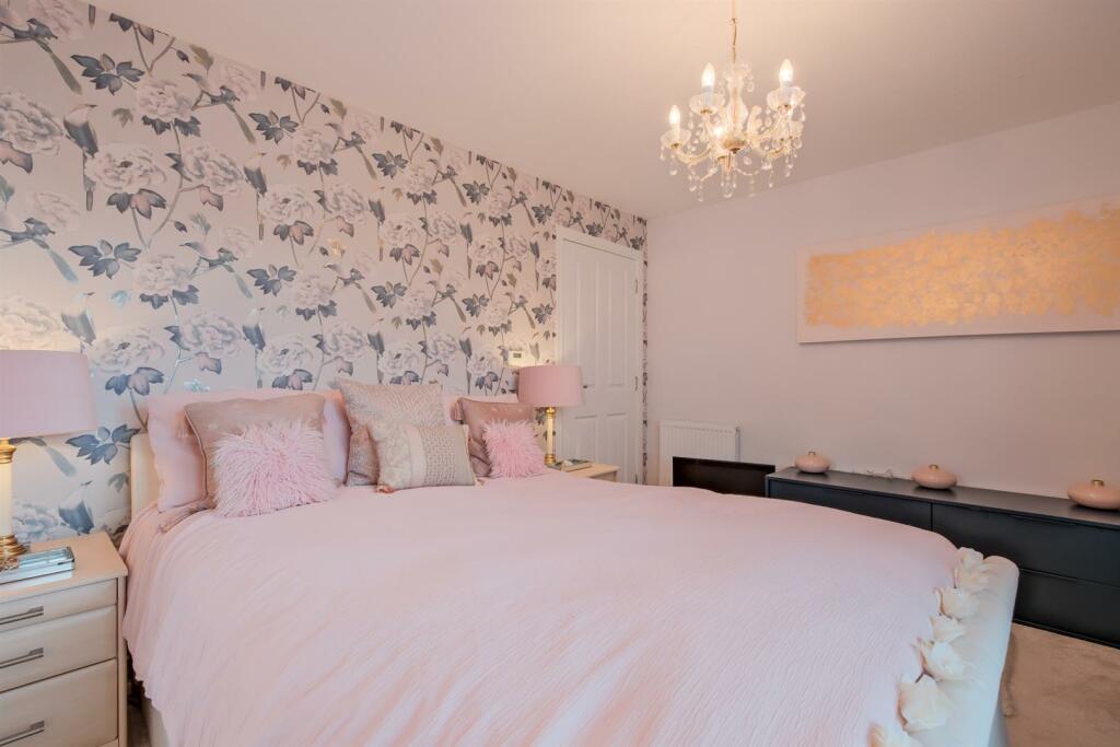 040-3 Burnhead Gardens Carluke ML8 4QL.jpg