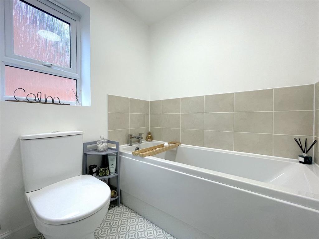 Bathroom (1).jpeg