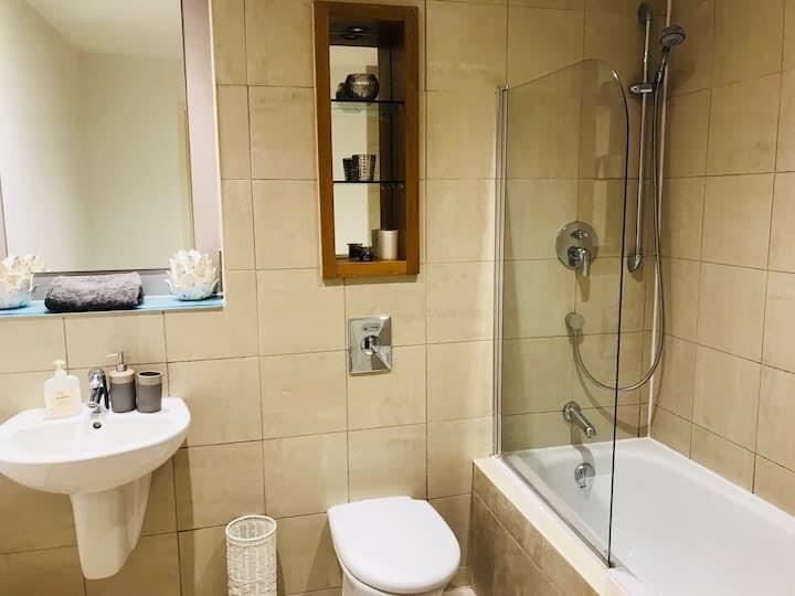 Bathroom T202407191118.jpg