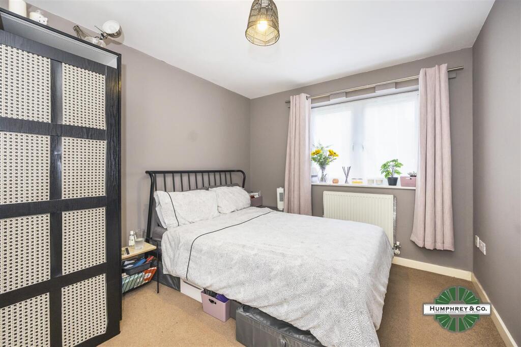 15  Bedgebury Court,  1 Hawker Place -004.jpg