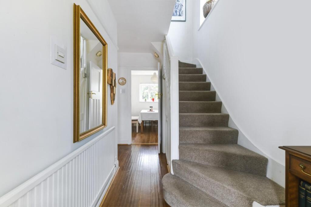 ELMSTEAD CLOSE (12).jpg