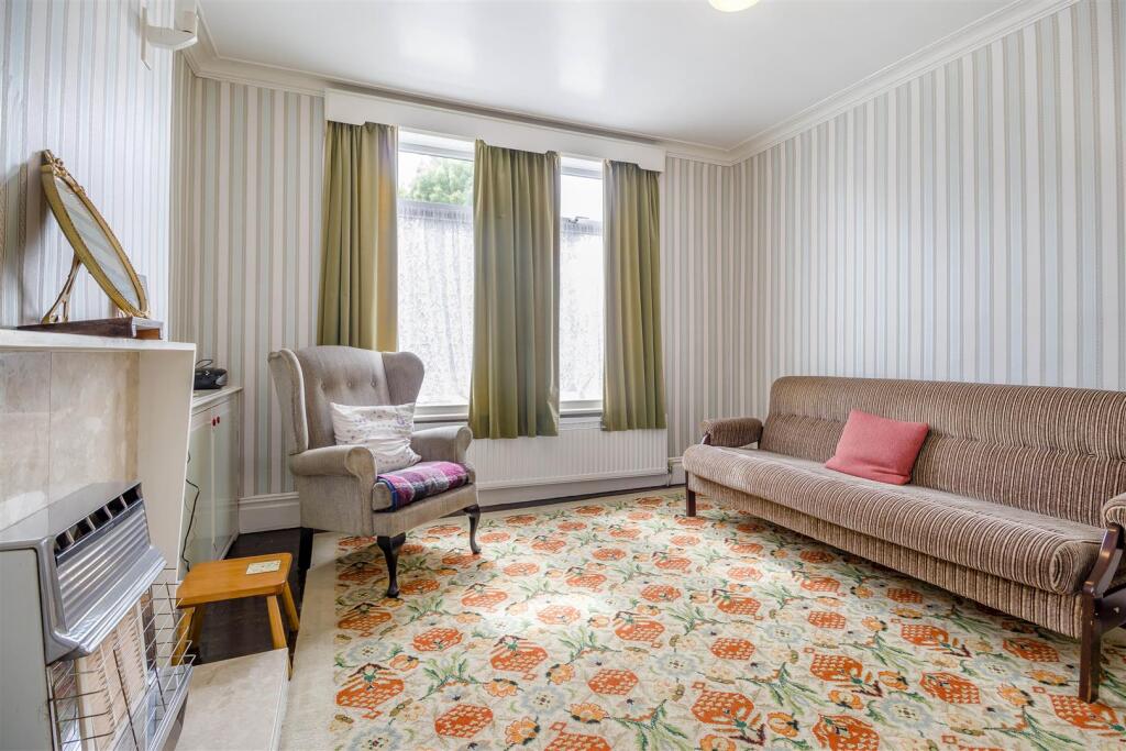 8647545-interior18.jpg