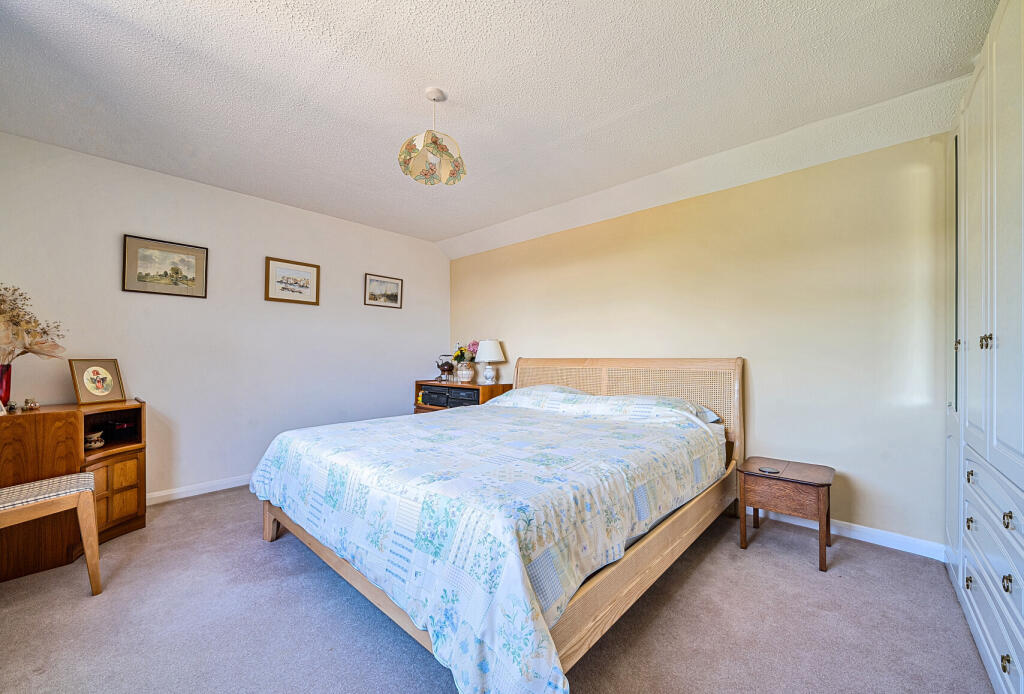 1318637-22-686af2...