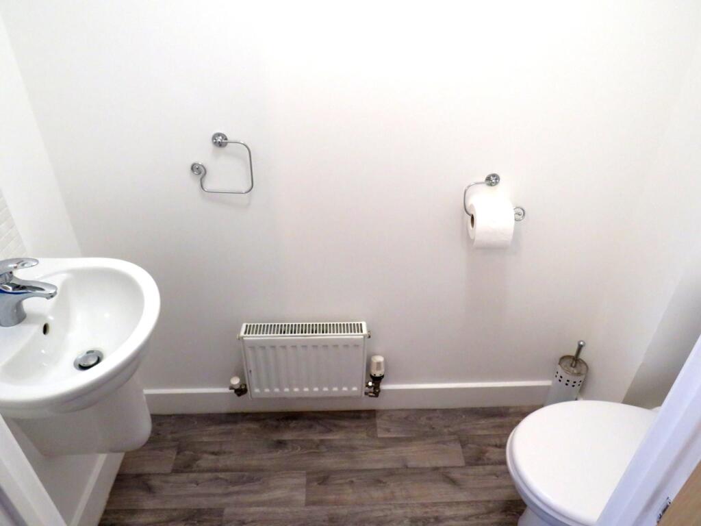 Cloakroom/wc
