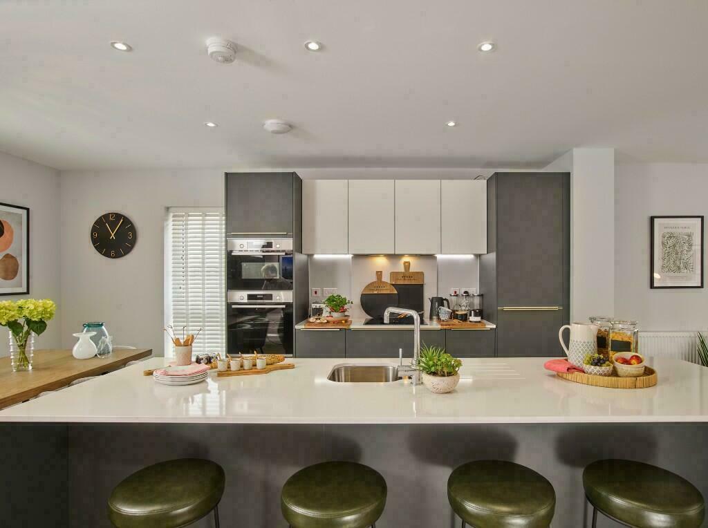 Show home imagery