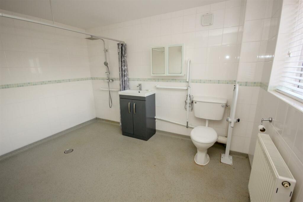 Wet Room.jpg