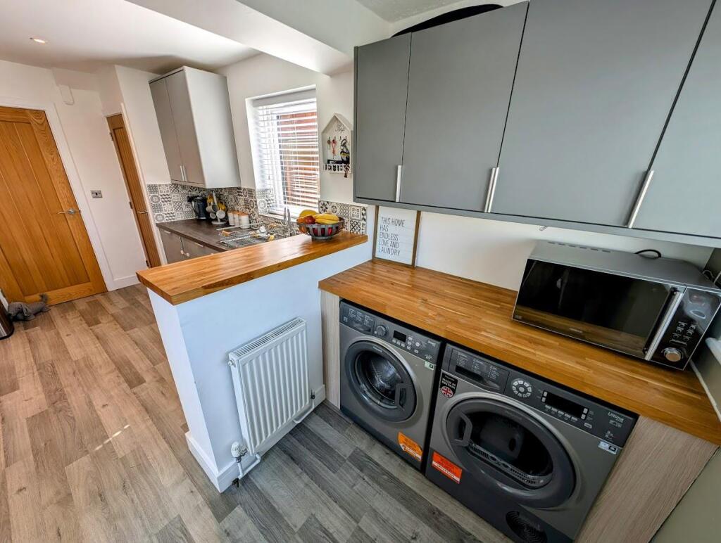 59 Mallard kitchen extension.jpg