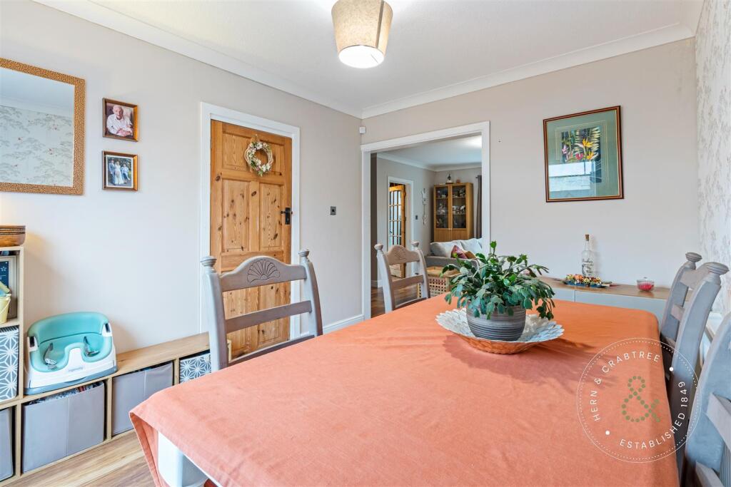 Bryn Pinwydden, Hern Crabtree (8).jpg