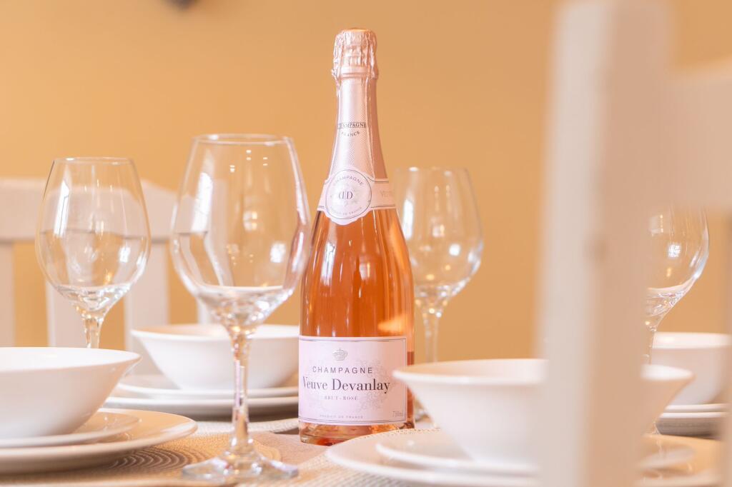 Open plan Kitchen and dining