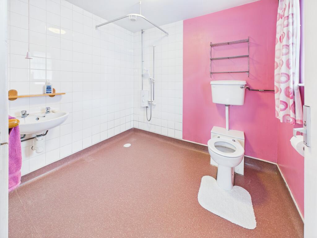 Ground Floor Wet Room