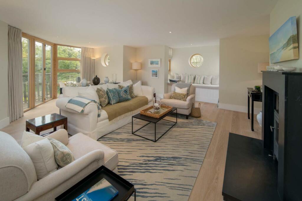 Sitting Room.jpeg
