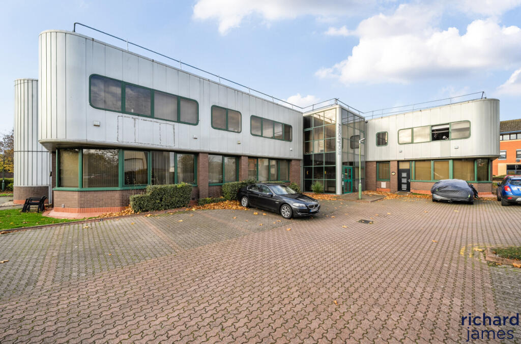 85d58fa73daf46f29928f7d38573607c