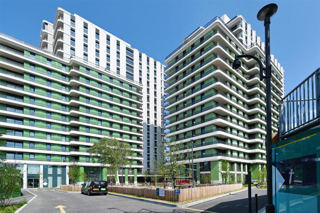 302-Sutherland-Apartments (22).JPG