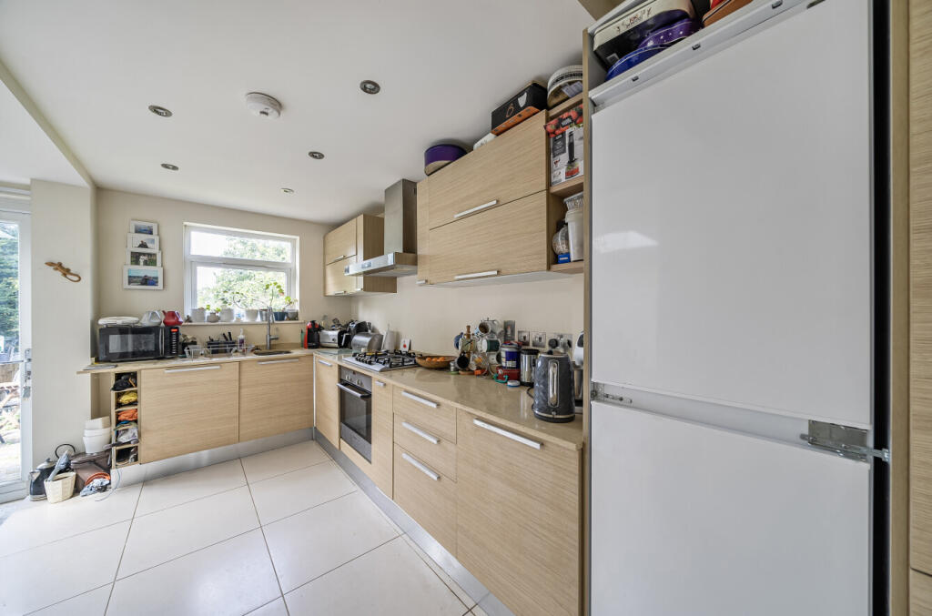 1315363-12-685eb0...