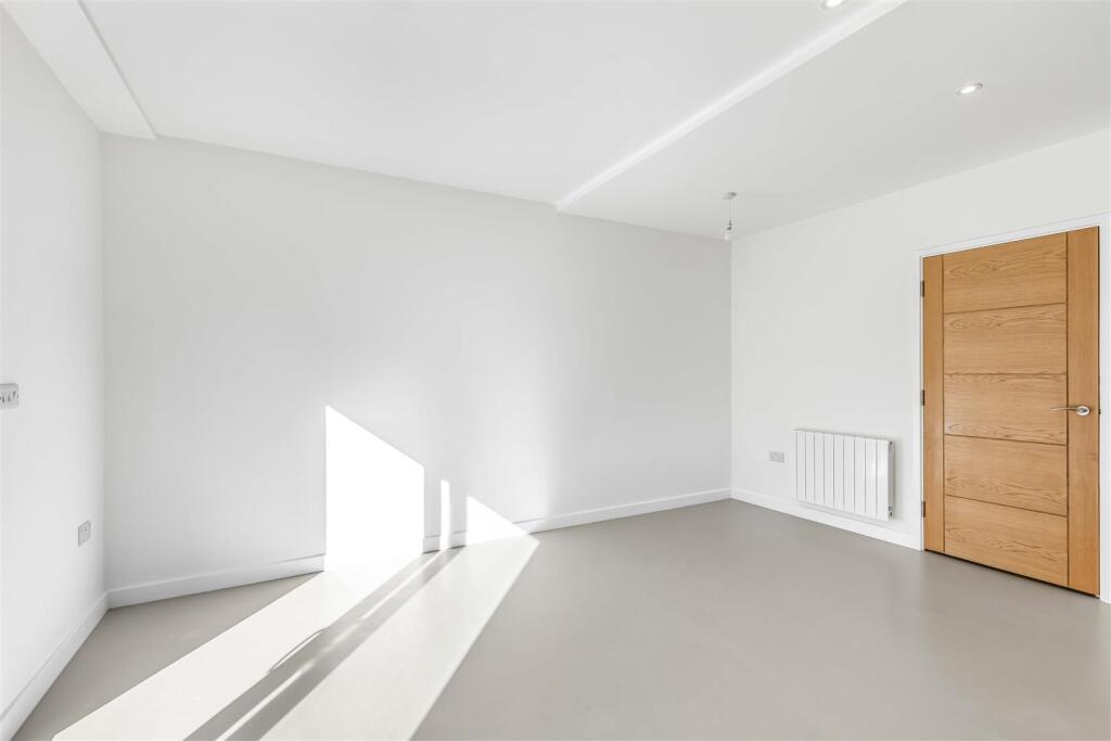 34-38_Inglemere_Road_1bed-7.jpg