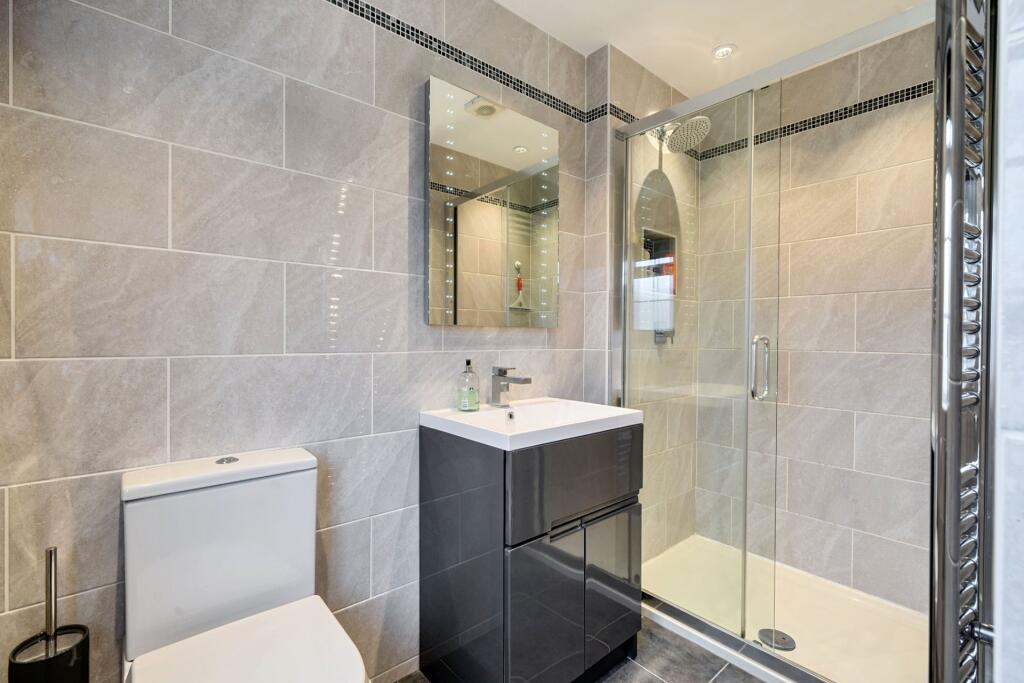 Bedroom One En Suite