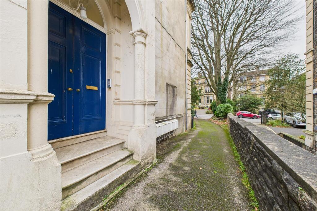 Flat 4, 21 Tyndalls Park Road, Clifton, Bristol BS
