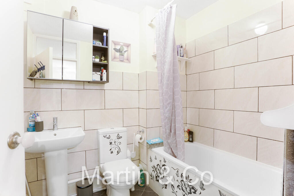 1477713126 - 73 A...