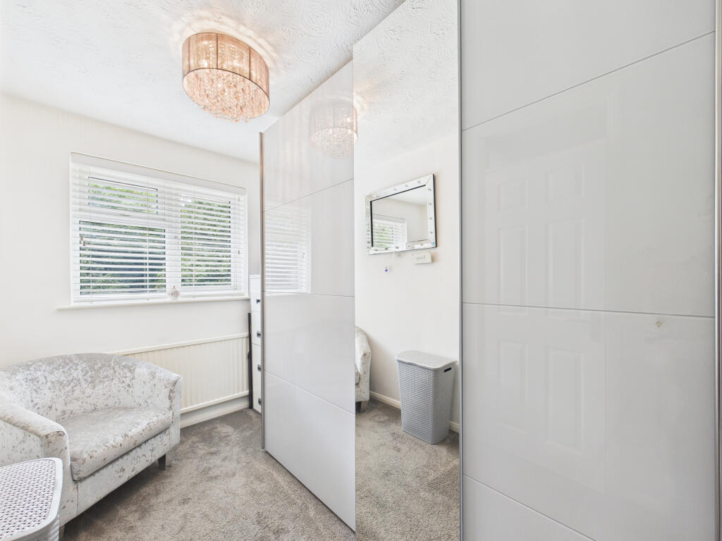 CAM01354G0-PR0570-STILL010