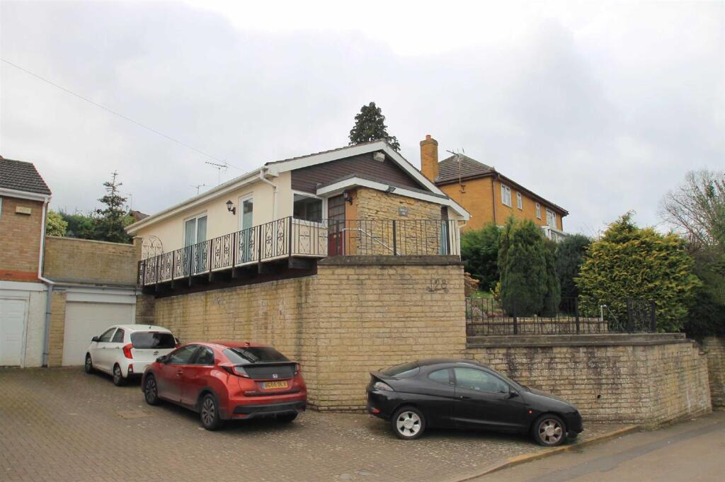 128 High Street South front 2.jpg