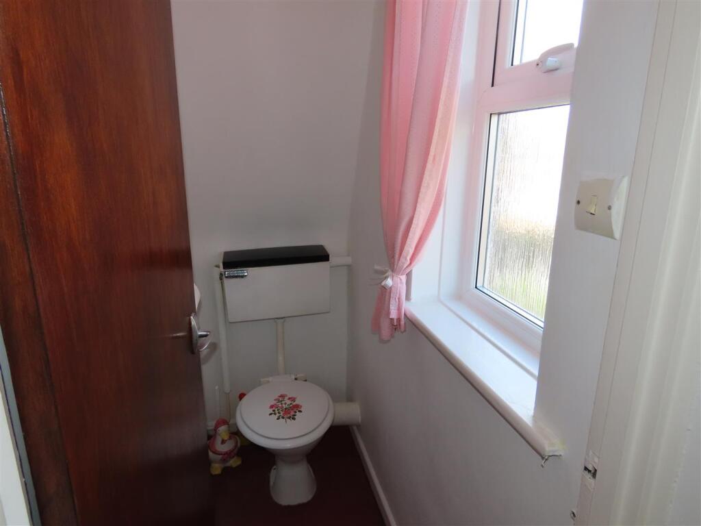 SEPERATE WC
