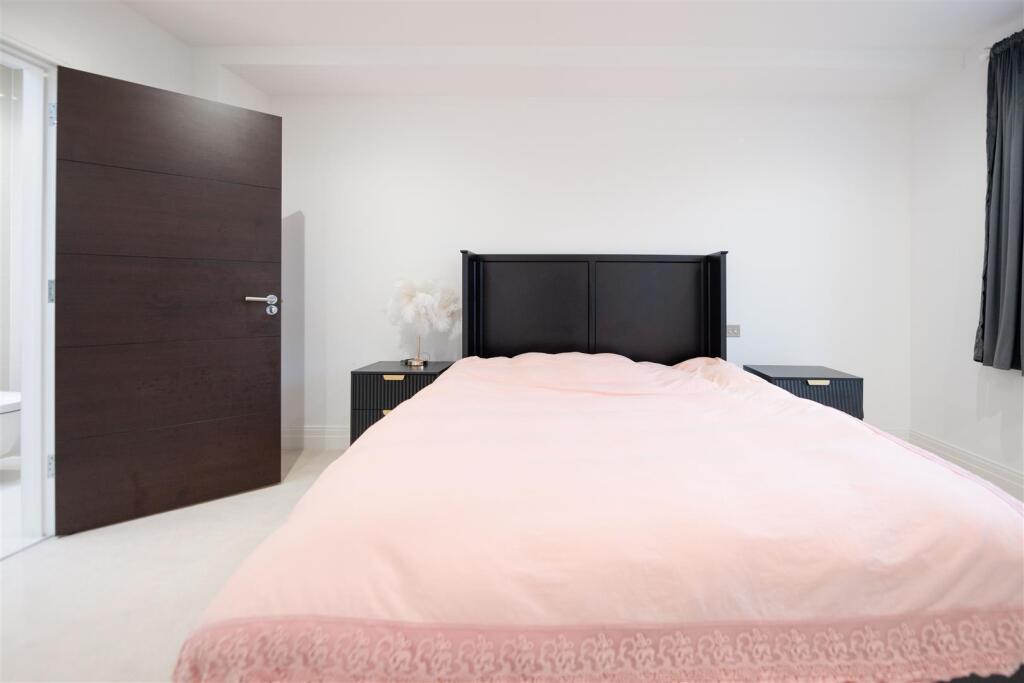 Bedroom 2        .jpg