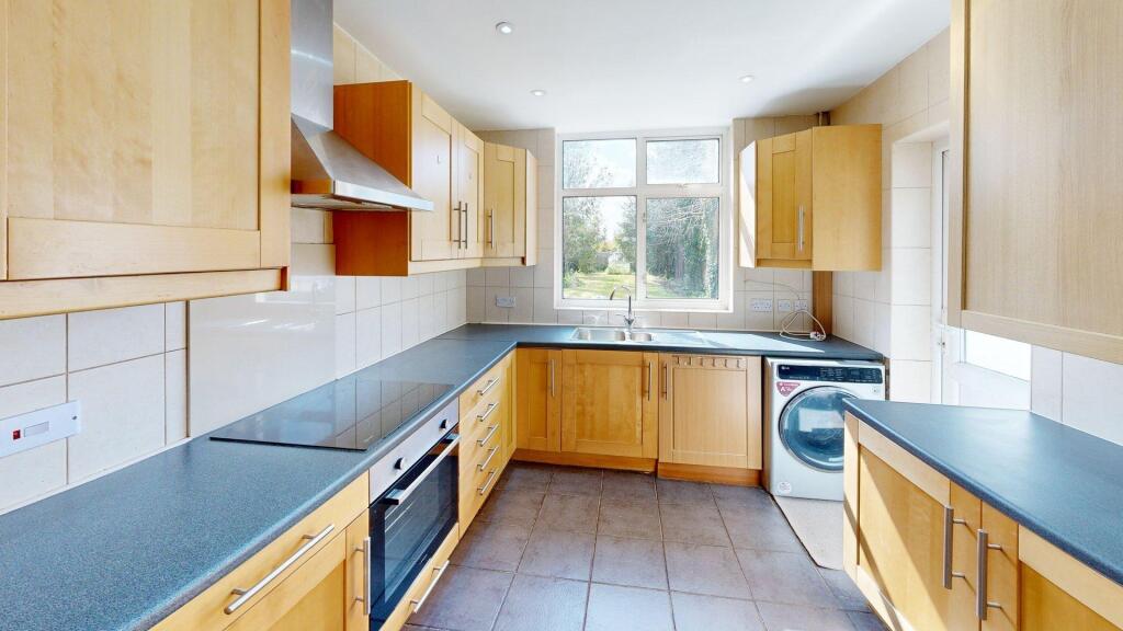 Abbotsbury-Gardens-Kitchen-2.jpg