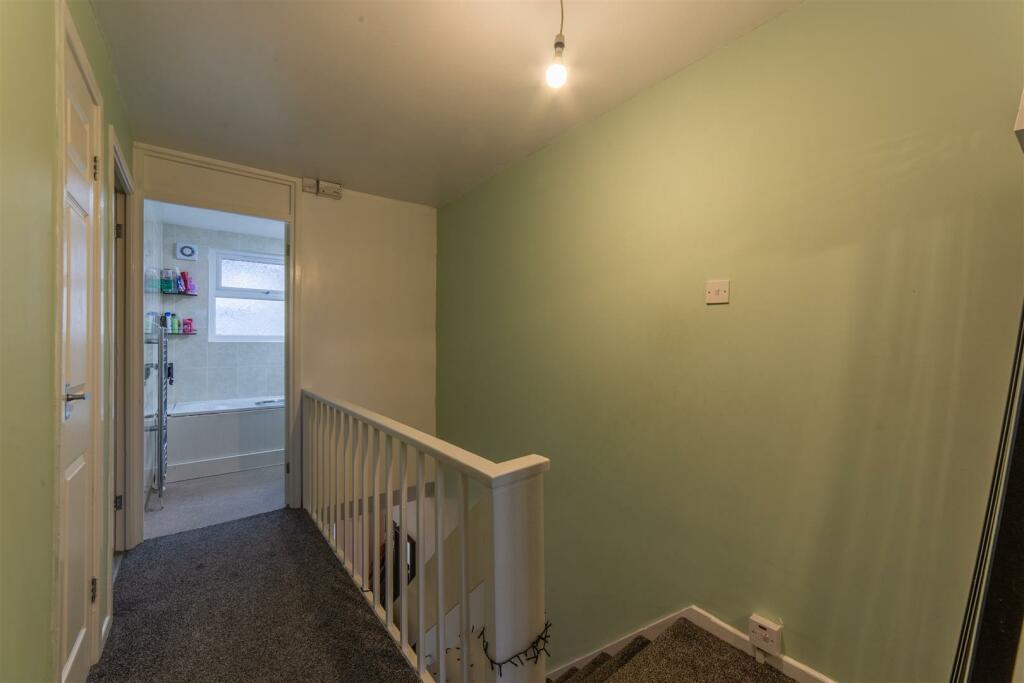 8 Kingsland Walk-6.jpg