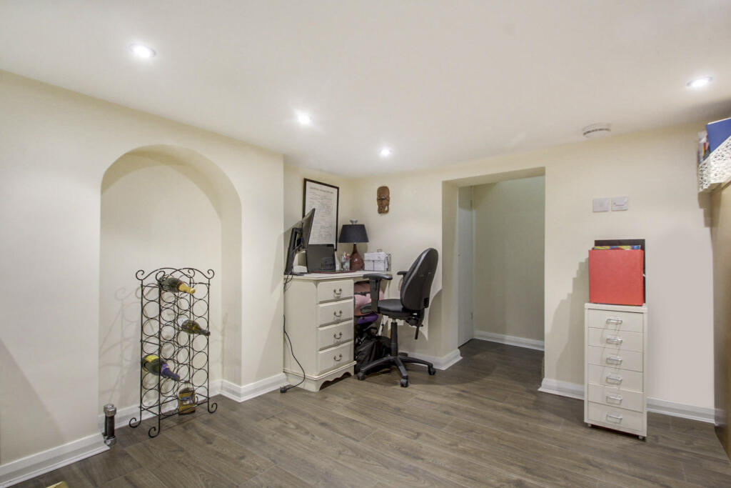 Cellar/Bedroom 4