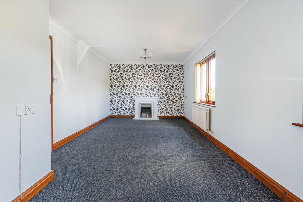 Living / Dining R...