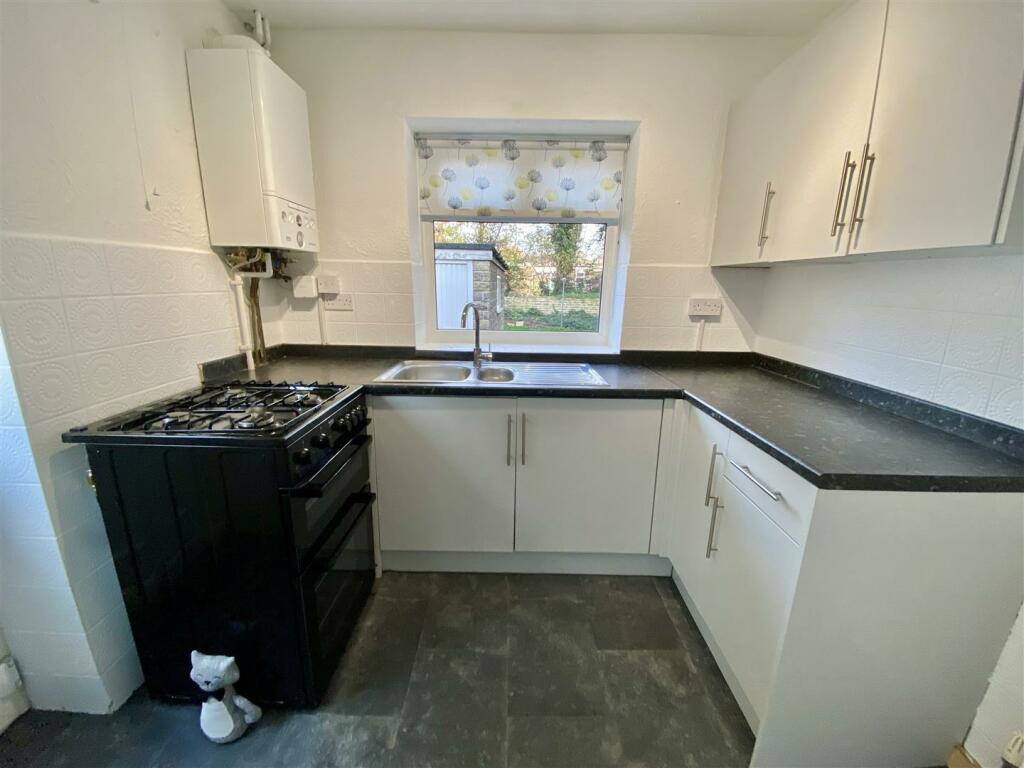 Bramleys Estate Agents - Knowl Road - Mirfield (29