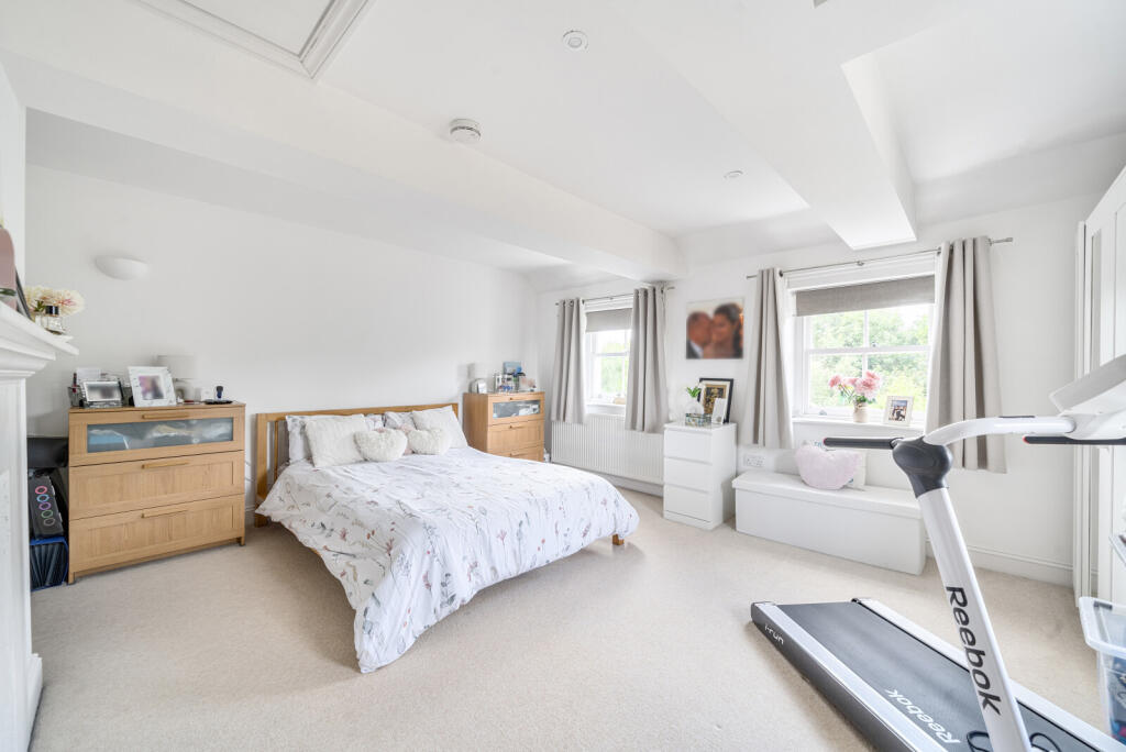 1326896-4-6878b6d...