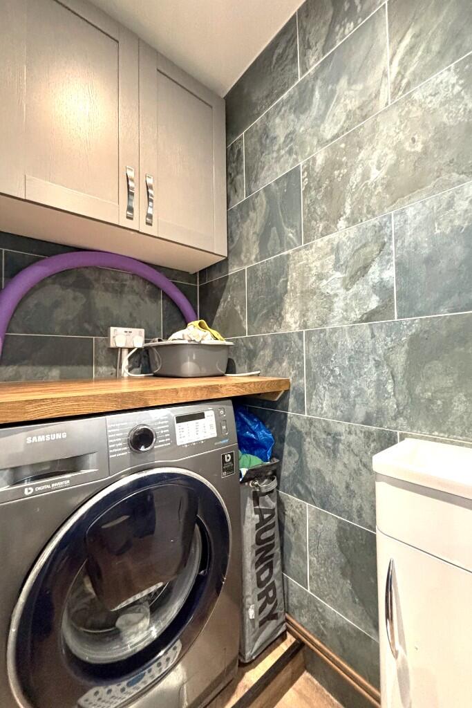 Cloaks/Utility Room
