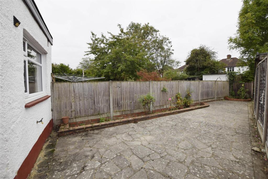 Rear garden. copy.jpg