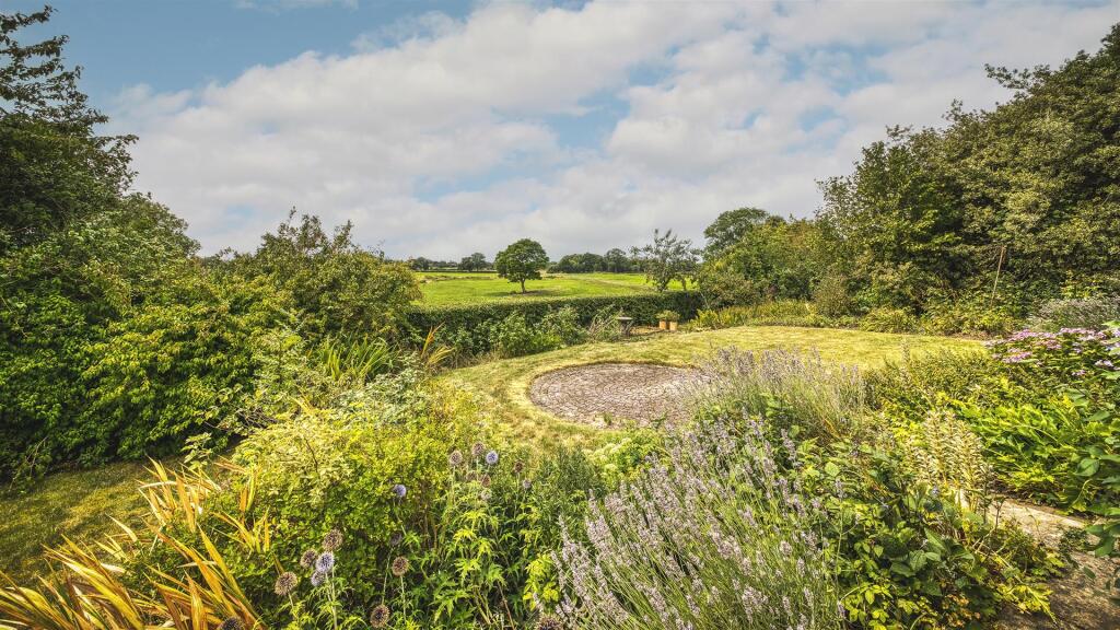 Gardens &amp; Grounds