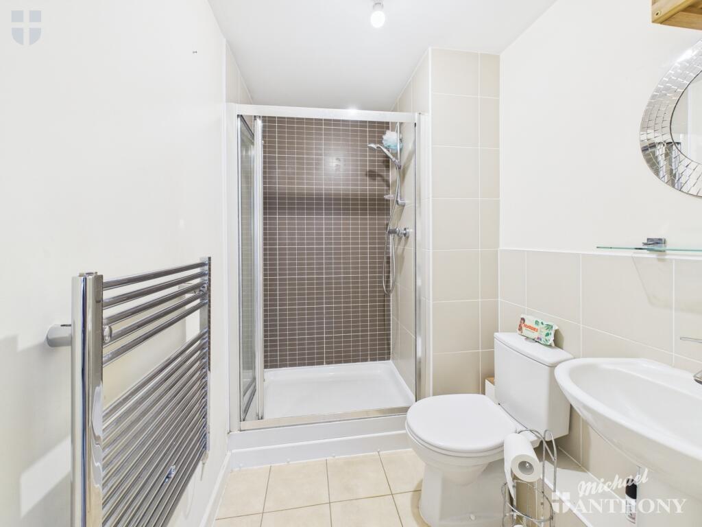 CAM03852G0-PR0209-STILL007