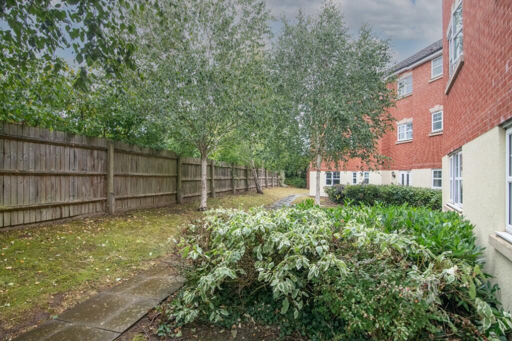 REAR COMMUNAL GARDEN