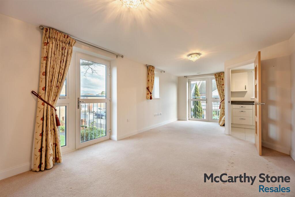 8673710-interior02-800.jpg