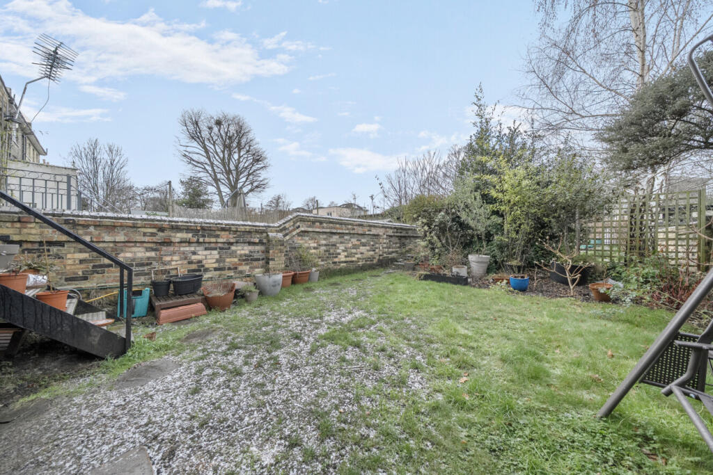 1395976-5-695d0e4...