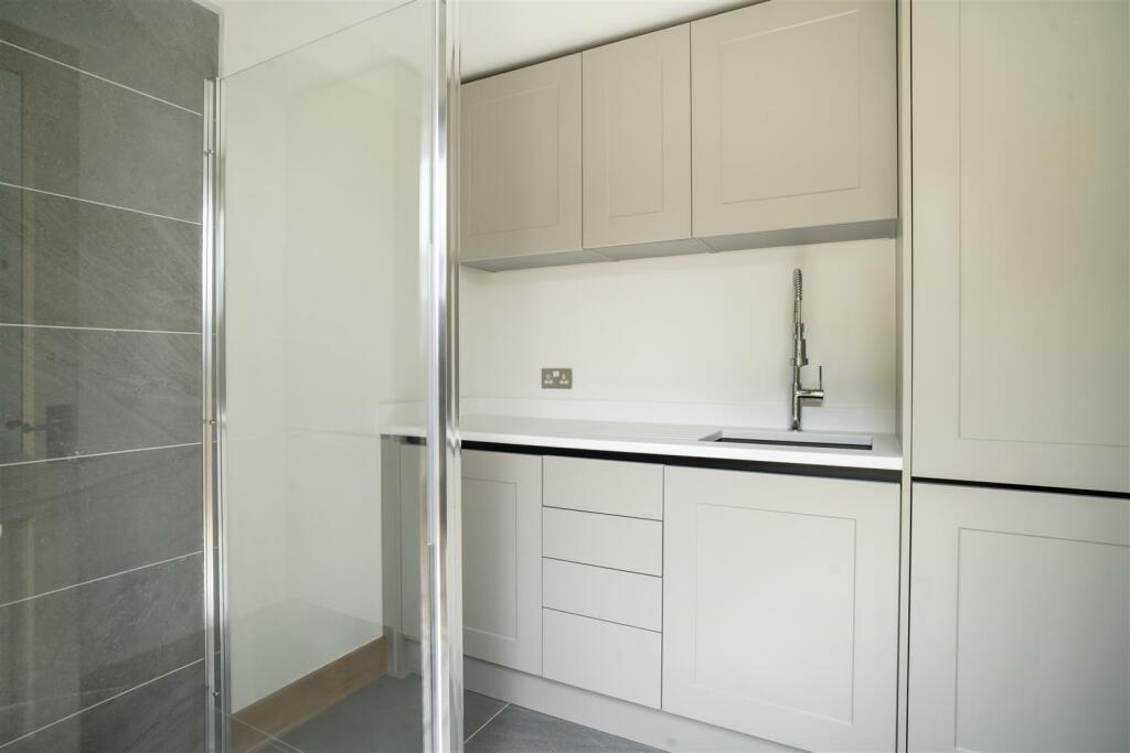 Woolpack Cottages 317876 07.jpg