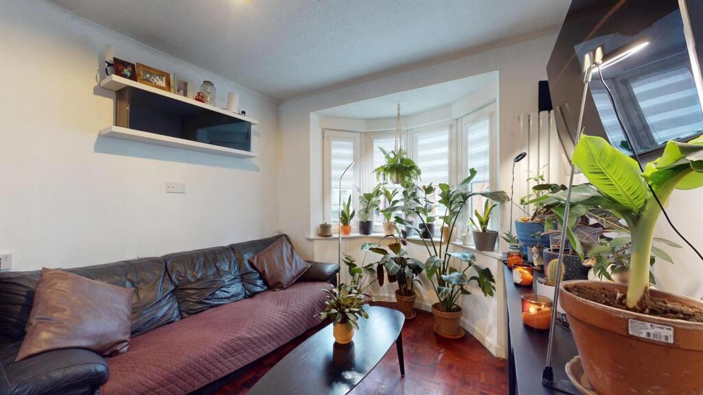 Property for sale by Barrain London