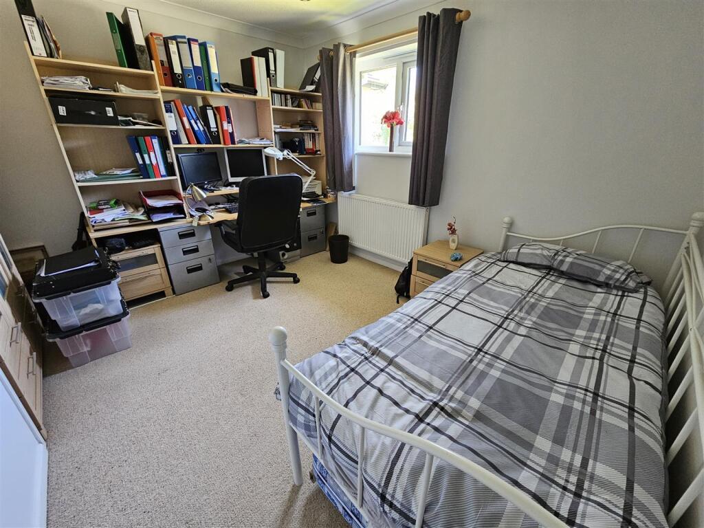 Bedroom 2.jpg