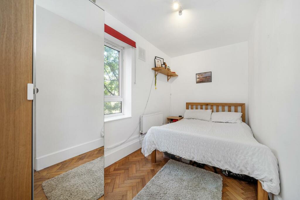 Bedroom 2.JPG