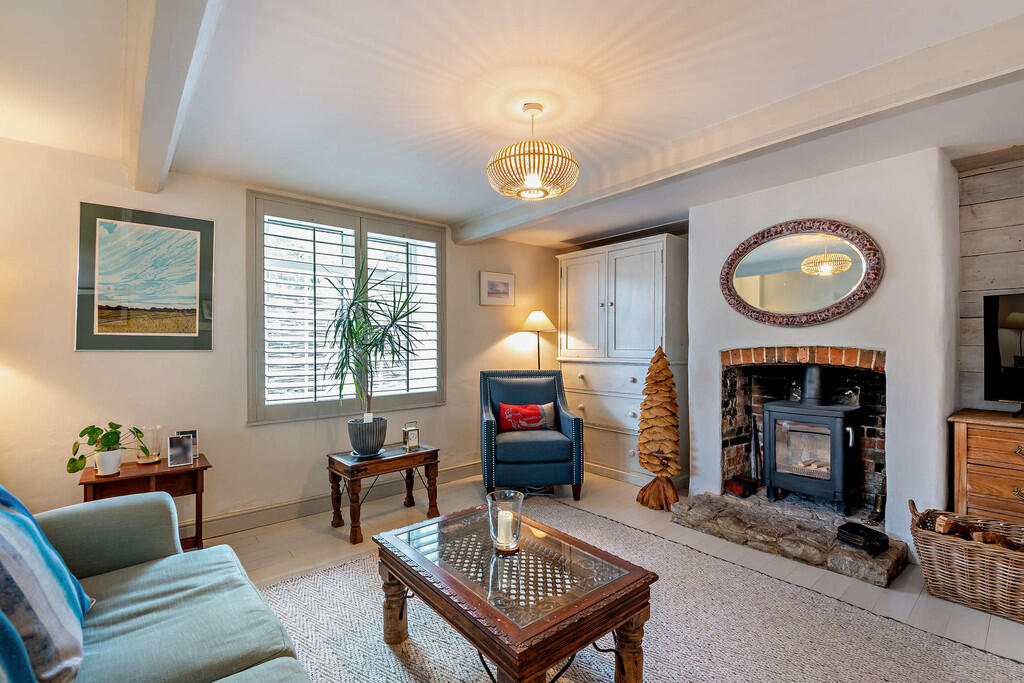 8667870-interior0...