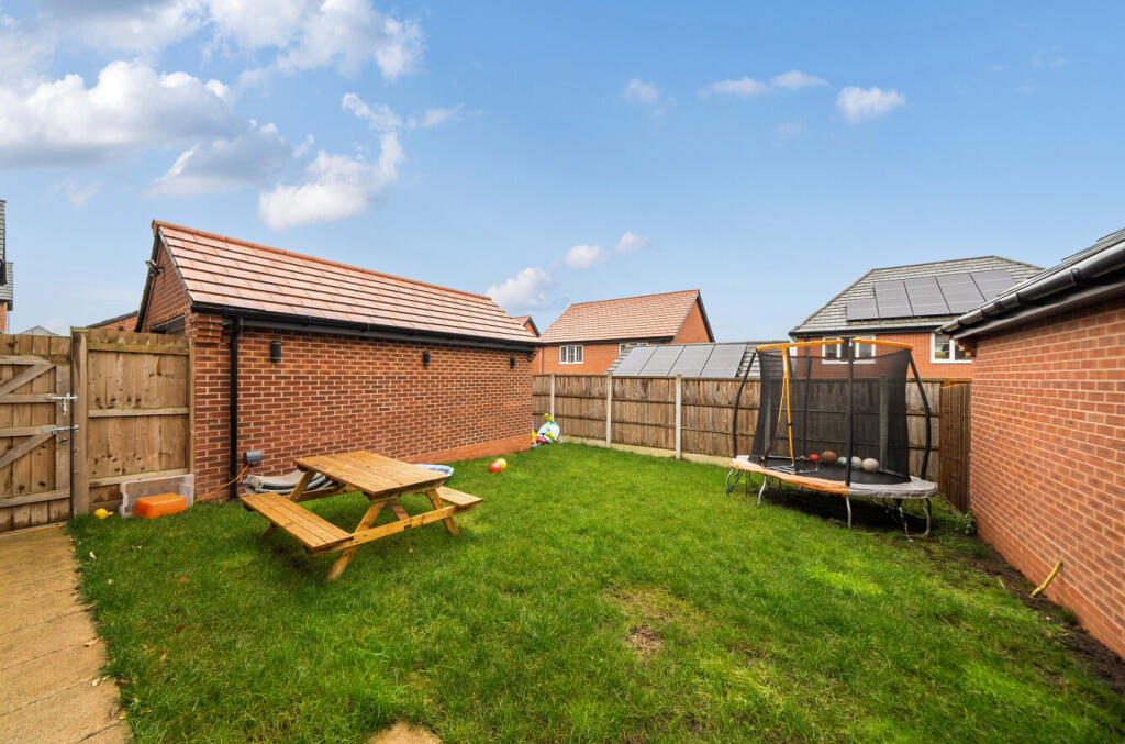 1387487-4-693c035...