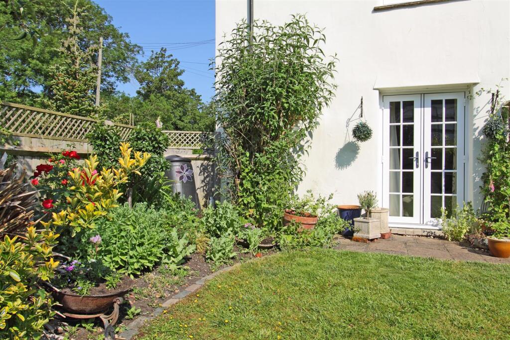 Ringwold Cottage - Garden.JPG