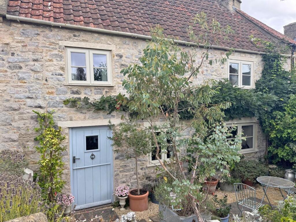 cda5a9ca-1cab-40fc-87f6-41c6704def52 copy.jpg