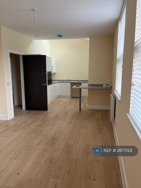  Lounge Kitchen 